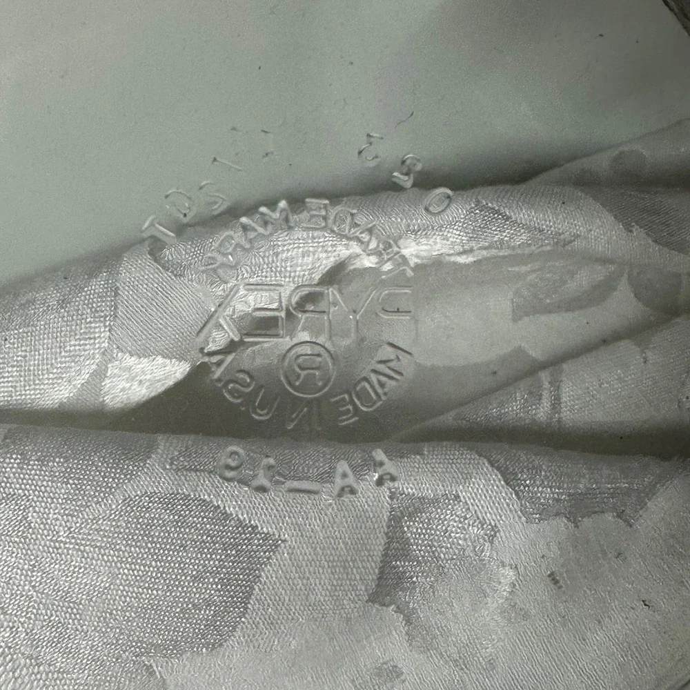 Vintage Pyrex Casserole Dish 1.5qt Glass Silver Filigree Carrier Tape Residue